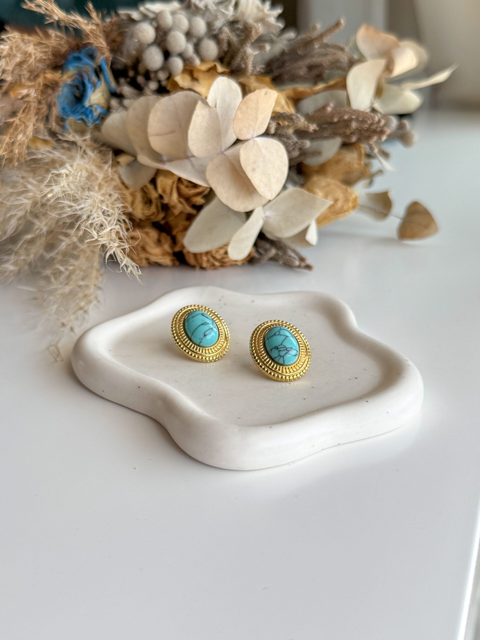 vintage χρυσά σκουλαρίκια με γαλάζια πέτρα