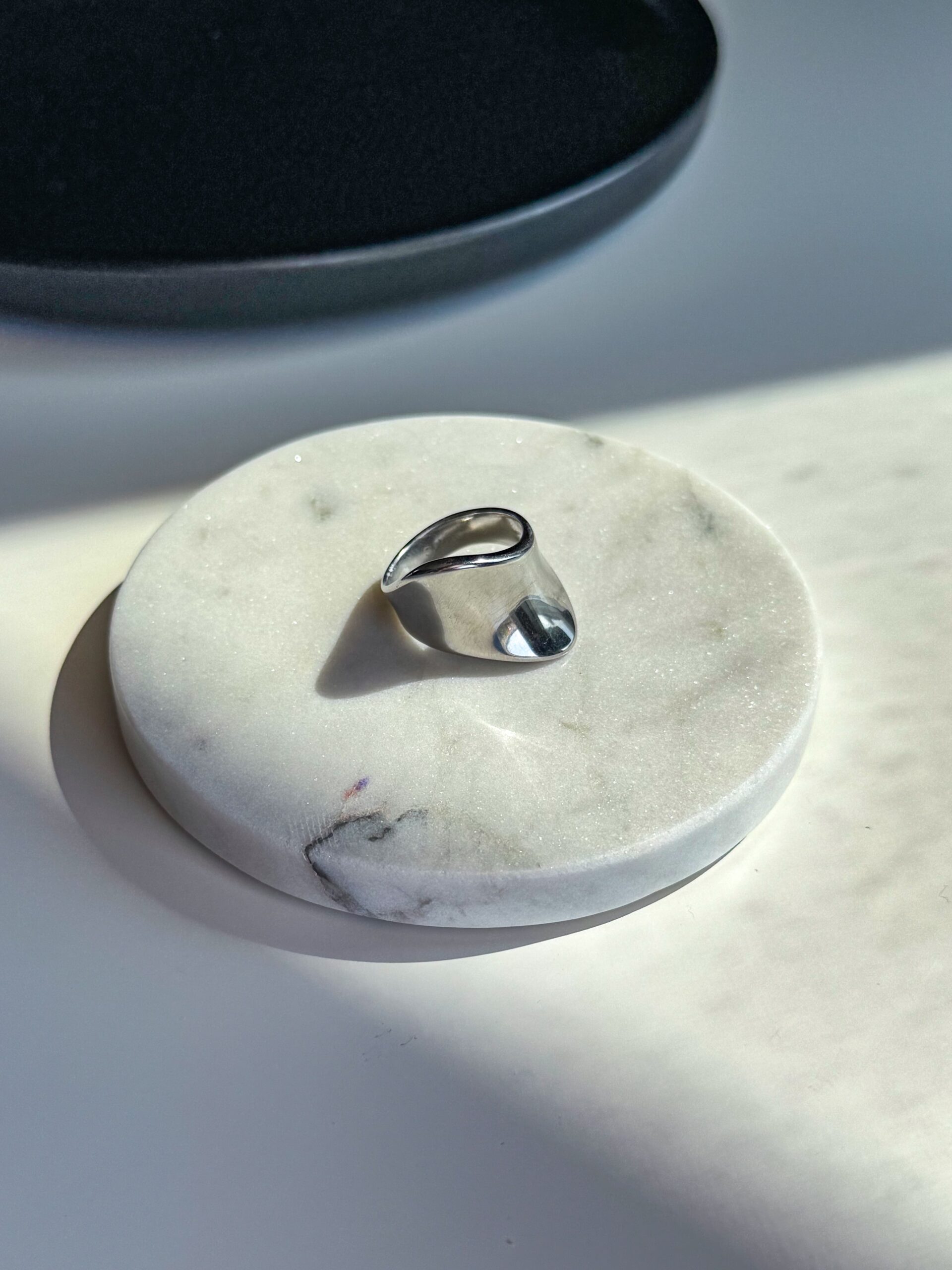 δαχτυλίδι bold καμπυλωτό