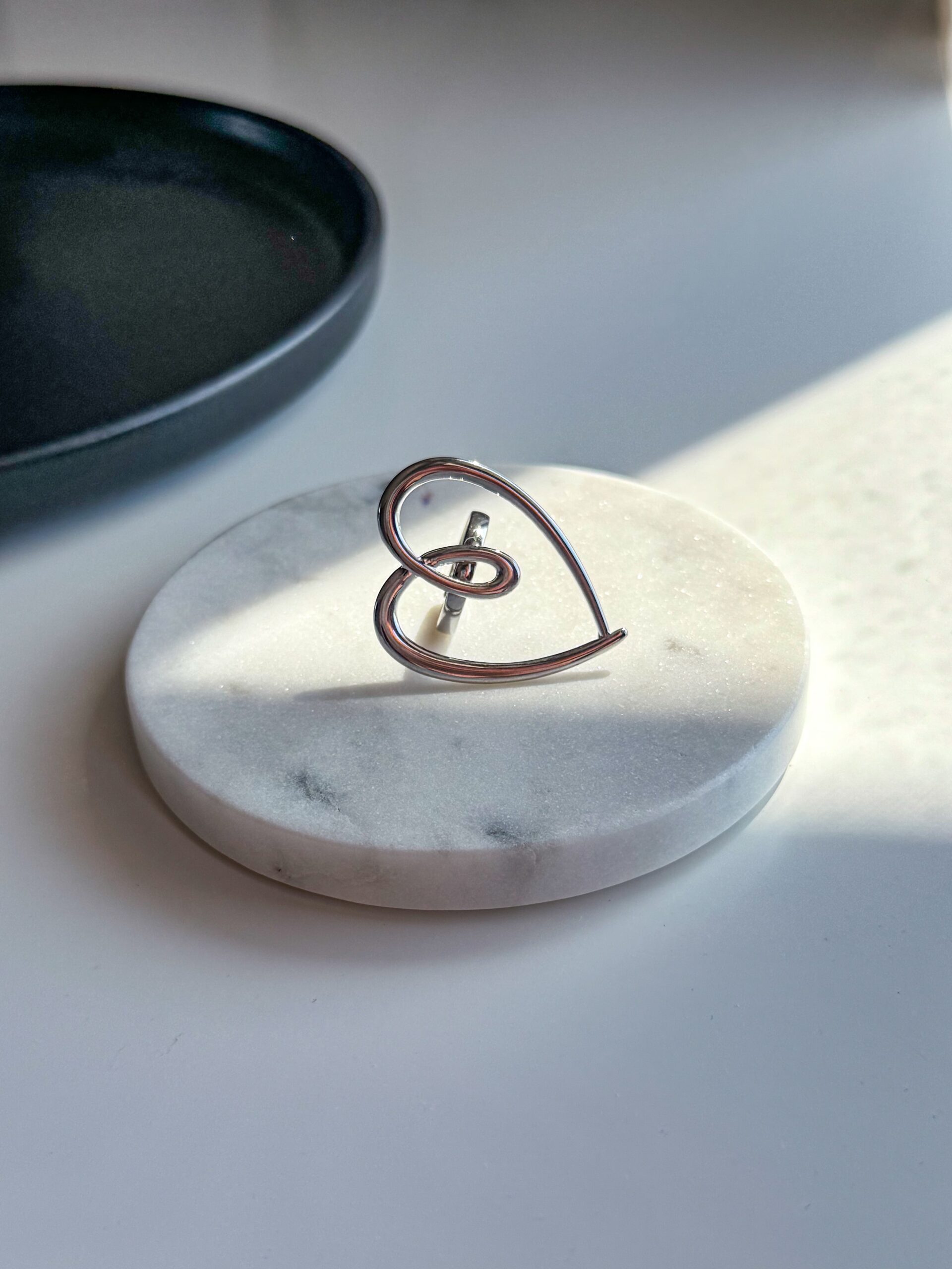 Ασημί δαχτυλίδι με μεγάλη καρδιά