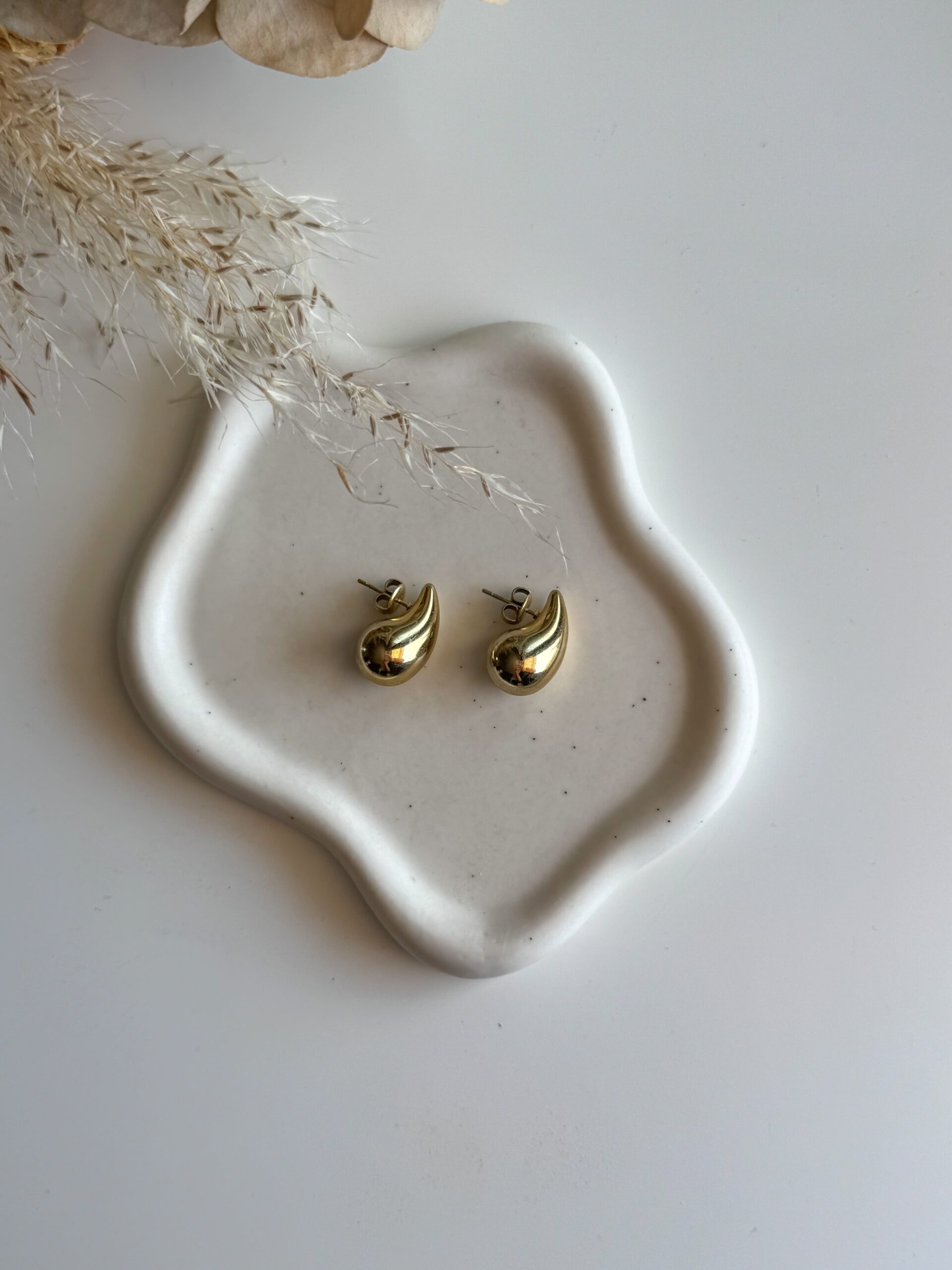 Χρυσά σκουλαρίκια σταγόνες μικρό μέγεθος