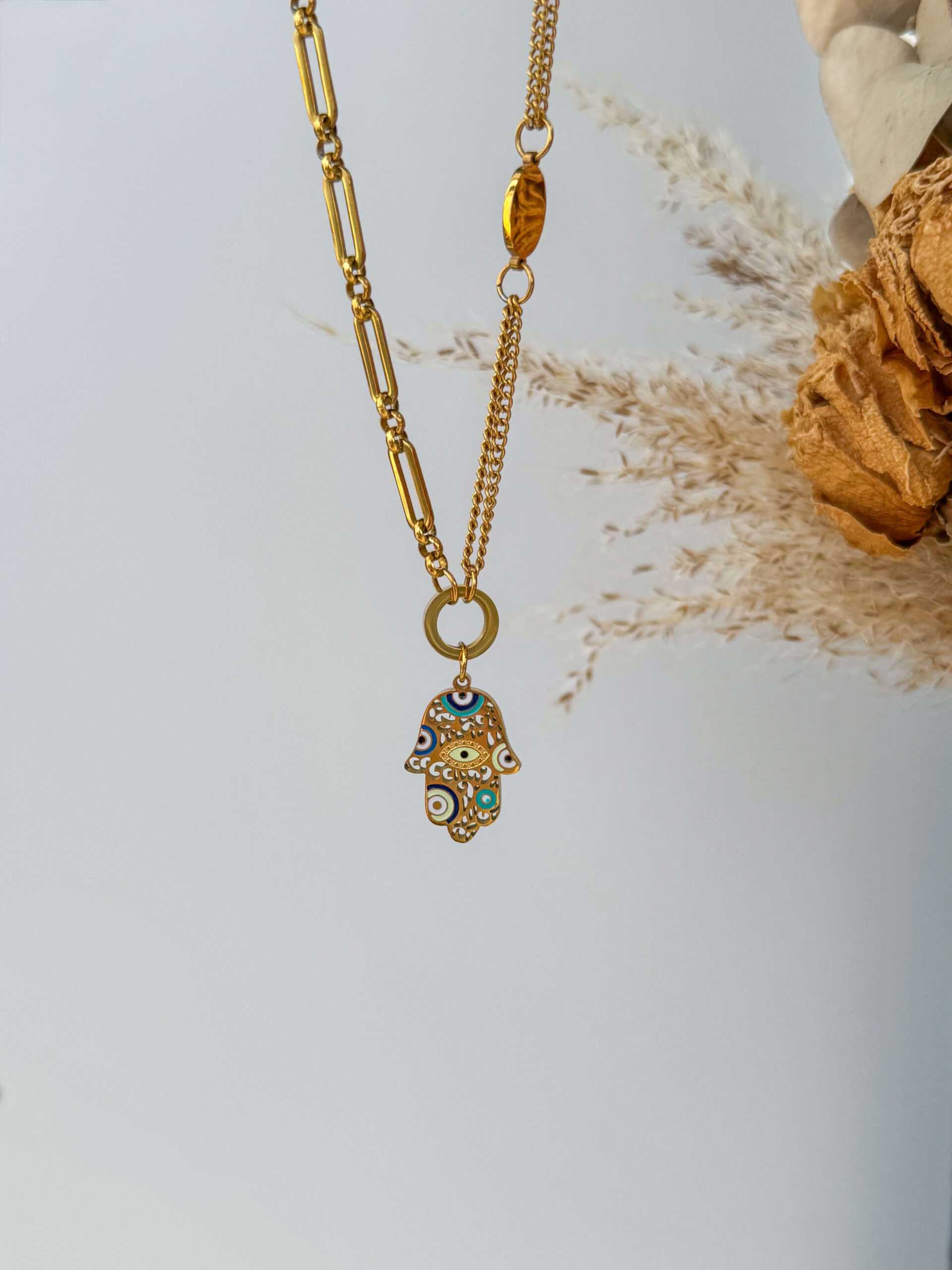 χρυσό γυναικείο κολιέ με το χέρι της Φατιμά